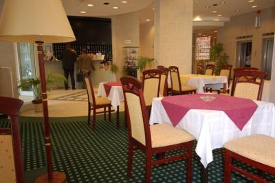 Apartment hotel Budapest - 4-star hotel in Budapest - Europa Hotels Superior - Hungary - Budapest - Restaurant - Europa Hotels Congress Center Budapest - 4 star superior Aparthotel Europa