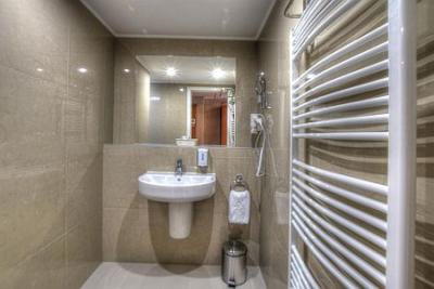 Hotel Anna Budapest - nice new bathroom in Anna Hotel - ✔️ Hotel Anna Budapest ✔️ 4* hotel in Budapest