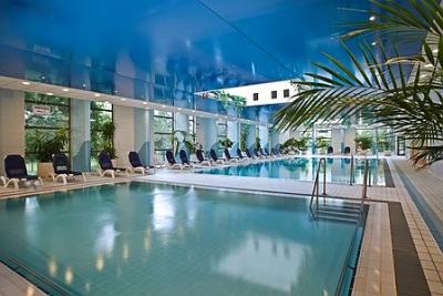 Danubius Health Spa Resort Helia Budapest  - Pool in the wellness Center - ✔️ Hotel Helia**** Budapest - thermal and conference Hotel Helia in Budapest