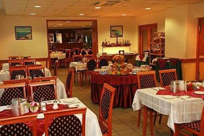 Restaurant of Hotel Eben with cozy atmosphere and Hungarian specialities in Budapest - Eben Hotel Zuglo Budapest - low-priced three-star hotel in Zuglo in the near of Ors vezer ter