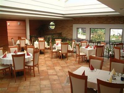 Restaurant Pipacs in Vecses - restaurant of Airport otel Stacio awaits its guest with Hungarian and international dishes - ✔️ Airport Hotel Stáció Vecsés ✔️ discount hotel Airport