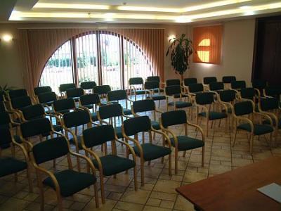 Conference- and eventrooms in Airport Hotel Stacio in Vecses - Airport Hotel Stáció**** Vecsés - discount hotel close to Budapest Airport