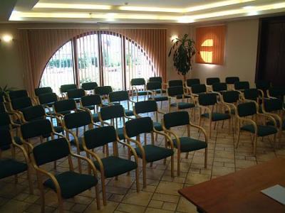 Conference- and eventrooms in Airport Hotel Stacio in Vecses - ✔️ Airport Hotel Stáció Vecsés ✔️ discount hotel Airport