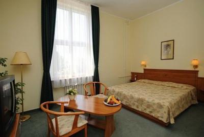 Cheap hotel in Budapest - Hotel Millennium Budapest  - double room - Hotel Millennium Budapest - affordable hotel in Budapest, Nagyvarad Square