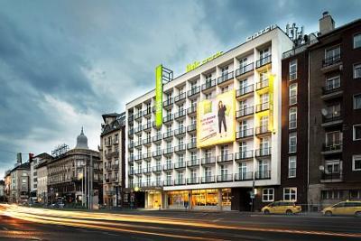 Ibis Styles Budapest City - 3-star hotel on the Pest side of Budapest - Ibis Styles Budapest City*** - Panoramic view to the Danube 