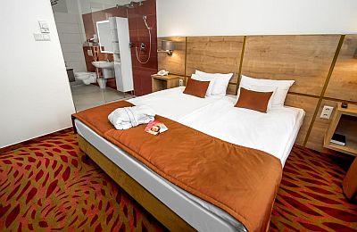 Business hotel in Budapest - 4 star Hotel Rubin - room - Wellness hotel Budapest, Wellness Centre Rubin - Rubin - Wellnes - Conference - Busines - Standard room - Hungary - ✔️ Rubin Wellness Hotel Budapest ✔️ Discounted Rubin Hotel